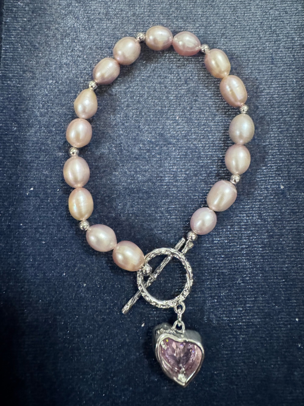 Pink pearl bracelet with heart crystal toggle clasp 6.25” freshwater cultured - Picture 2 of 3